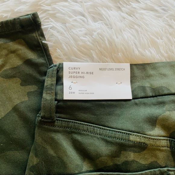 NWT AE Curvy Ripped Camo High Waisted Jegging Jeans - Picture 14 of 15